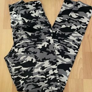 Booty By Brabants Army Print